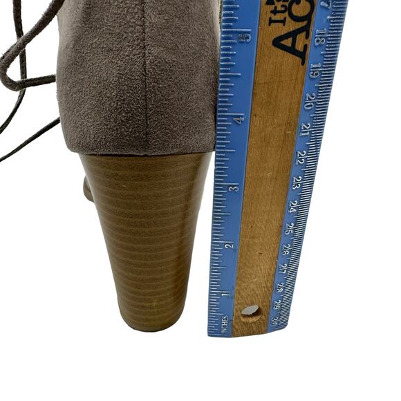 QUPID Madelynn Heeled Booties SZ 9 Peep Toe Tan Suede Strappy Heels Boho Indie - Picture 11 of 16